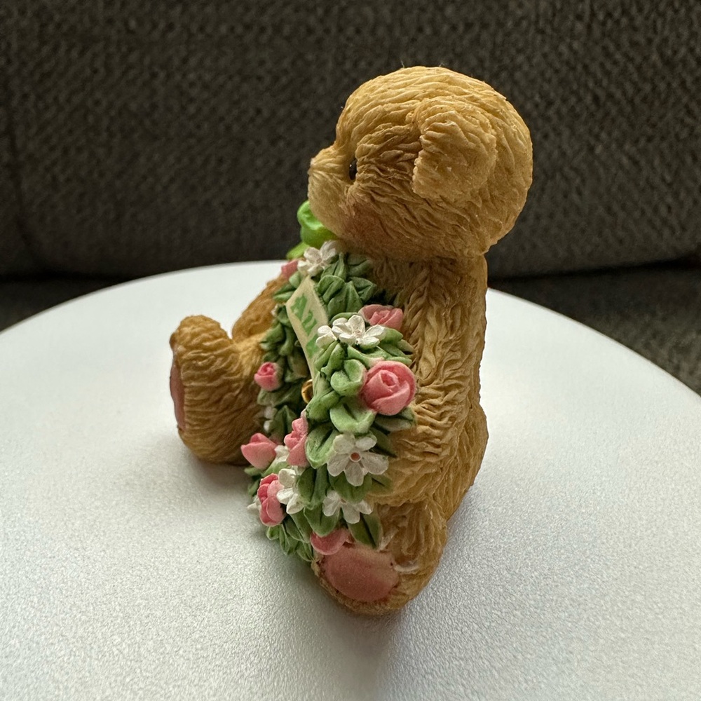 🧸 Cherished Teddies AUGUST Adorable Teddy Bear Figurine with Floral Heart Wreath - Picture 6 of 6